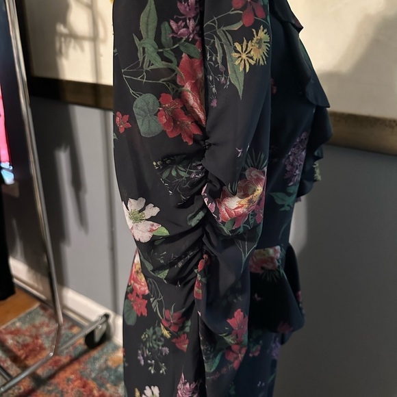 Amur size 4 Pasquale a one shoulder dress. Lined EUC - Picture 4 of 10